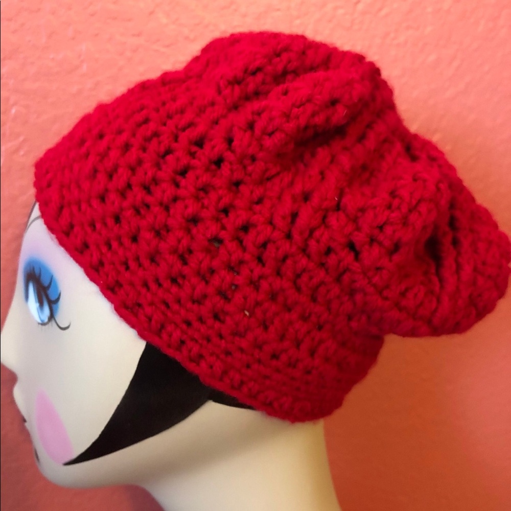 Red chunky beanie.